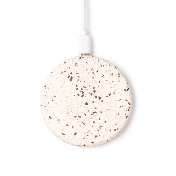 Personalised wireless charger in bamboo and recycled terrazzo 10W