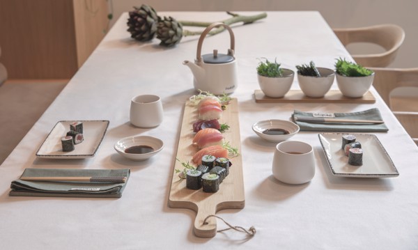 Ukiyo 3pc serving bowl set with bamboo tray