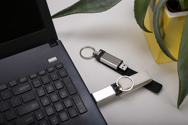 USB flash drive BUDVA 32 GB 3.0 - white