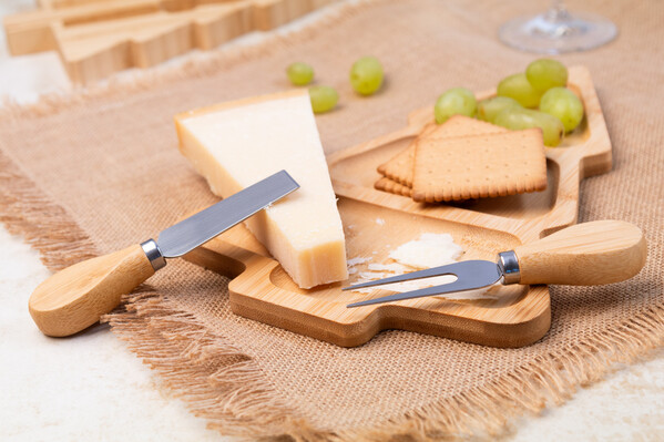 Karácsonyi sajtkés szett Jarlsberg