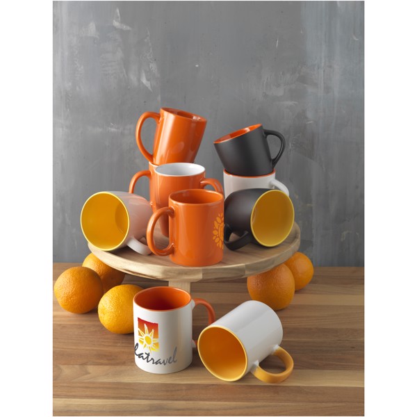 Tazza in ceramica Riviera da 340 ml - Nero / Arancione