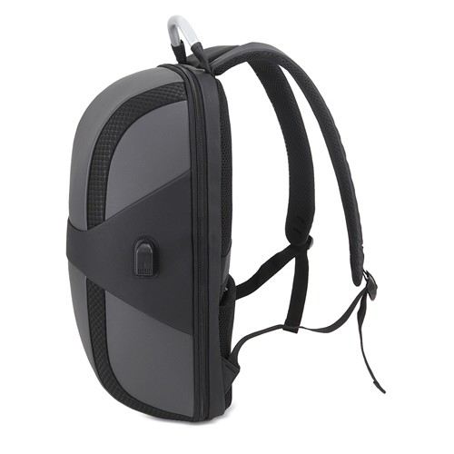 MOCHILA SEMI-RIGIDA "MAYER"