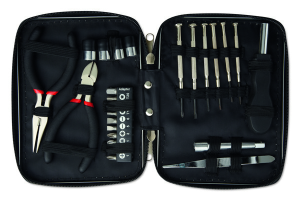 26 pcs tool in aluminium case Paul
