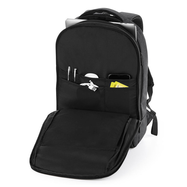 Q-Tech Charge Convertible Backpack - Black / ONE SIZE