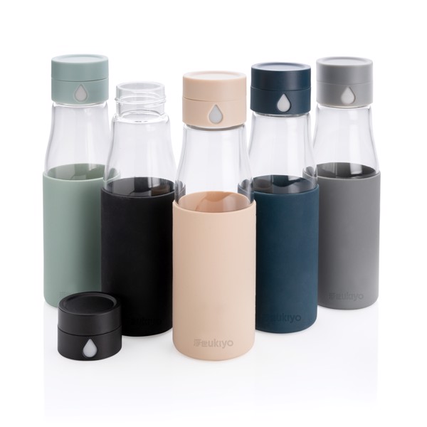 Ukiyo glass hydration tracking bottle with sleeve - Grey