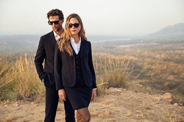 Signature Blazer Black 54L