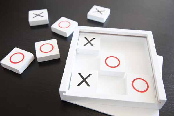 XD - Deluxe Tic Tac Toe game