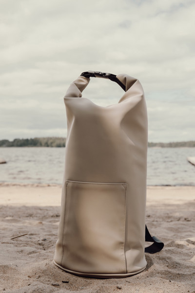 VINGA Baltimore RCS Roll-top cooler bag - Greige