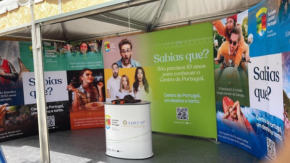 Formulate Backdrop Reto impressão incluída, dupla face - 2,4 m (2350 x 2380 mm)