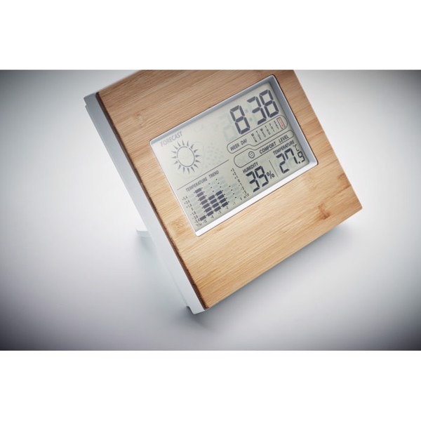 Turku weather station, bamboo front, clock, humidity