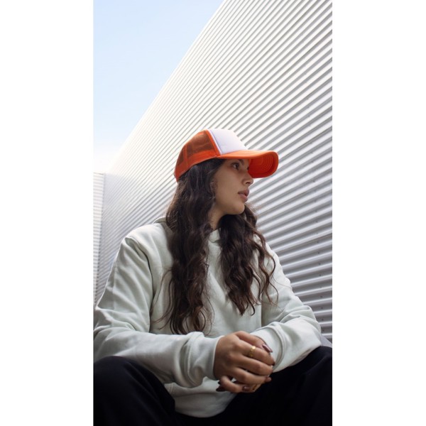 NICOLA. Boné em poliéster e rede (150 g/m²) - Preto