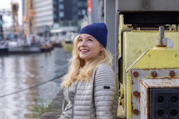 Klasická beanie čapica Impact z Polylana® AWARE™ - Námornícka Modrá