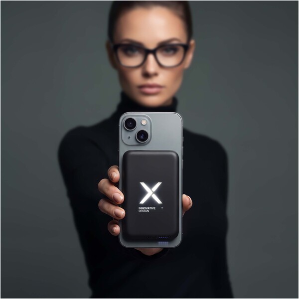 SCX.design P42 MagLED 10.000 mAh magnetic power bank