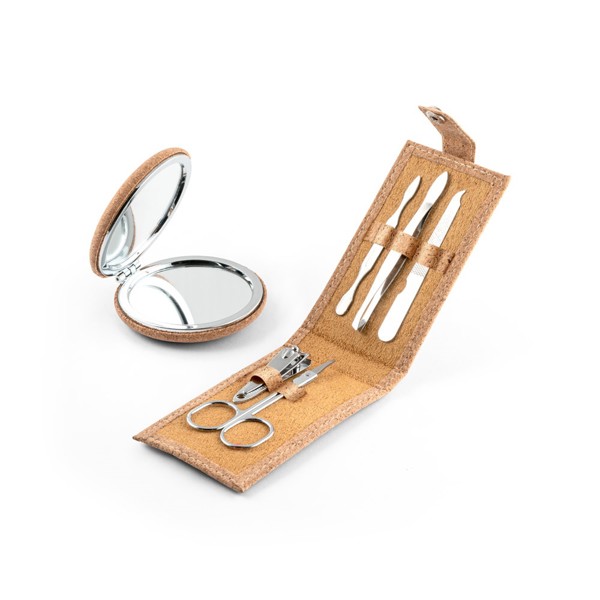 PS - ZENA. Stainless steel manicure set in cork pouch