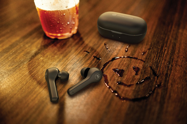 Motorola Moto buds 85, IPX5, 21 ur predvajanja