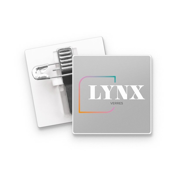 BADGE PLASTIQUE (PS) CARRE 36x36 mm AVEC PINCE EPINGLE