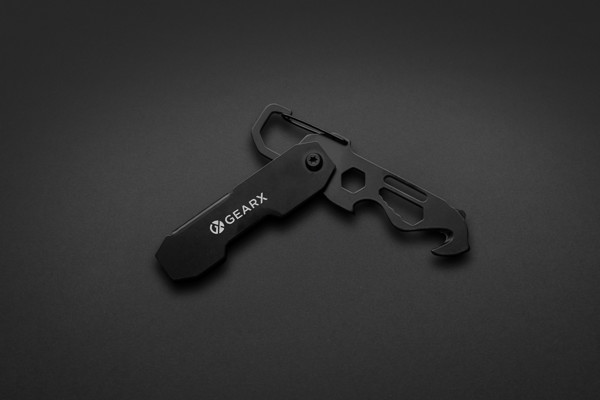 Outil multifonction pliable avec mousqueton Gear X