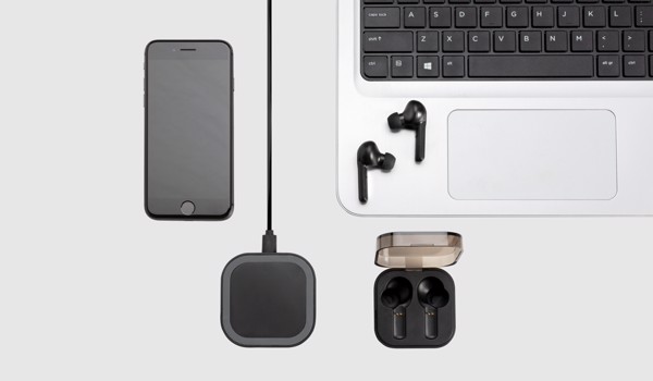 TrueWireless Ohrhörer in kabelloser Ladebox