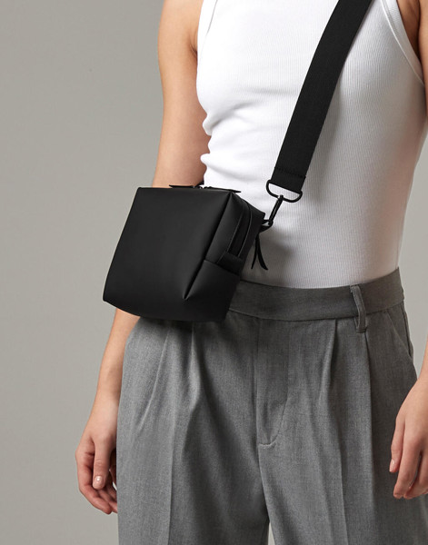 Matte Pu Cross Body Bag - Black / ONE SIZE