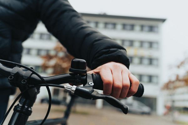 Pedalfinder bike bell with worldwide locating