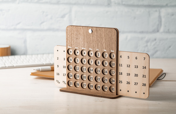 Forever desk calendar wood, 250x154 mm