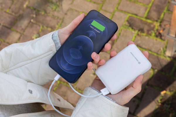 Urban Vitamin Alameda powerbank 10000 mAh, 18W PD - Bela
