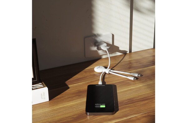 Xoopar Mr. Bio smart cable, NFC,recycled plastic
