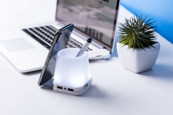 Pot à crayons avec usb hub Lumeo