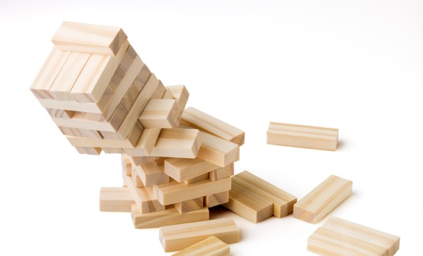 Huojuva torni -peli Gisa