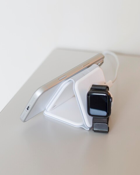 Chargeur sans fil Trigo | Recyclé | 3-en-1 - blanc
