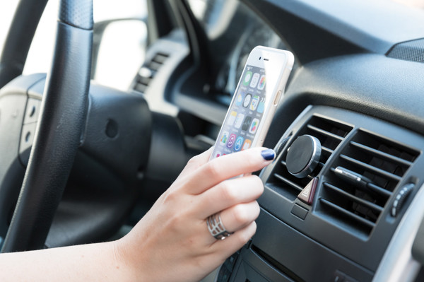 Autós Mobiltartó Karmag