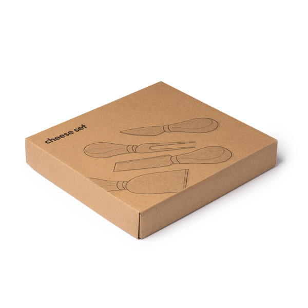 Personalised cheese set with stainless steel tools and wooden handle in eco case