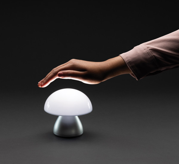 USB stolná lampa Luming z RCS recykl. plastu, sivá -
