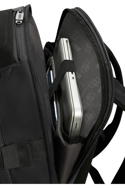 American Tourister - Urban Track Laptop Backpack 15.6" - Asphalt Black