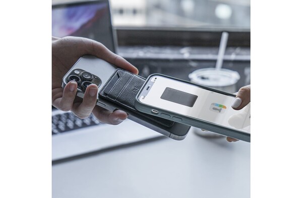 3198 | Xoopar Iné Mini NFC Wallet Recycled Leather