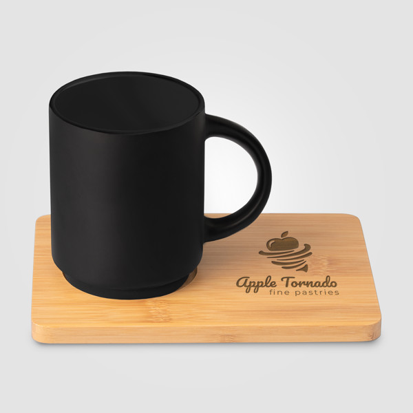 Café Duo - 325 ml Ceramic Mug & Bamboo Board Set - Black / Silkscreen
