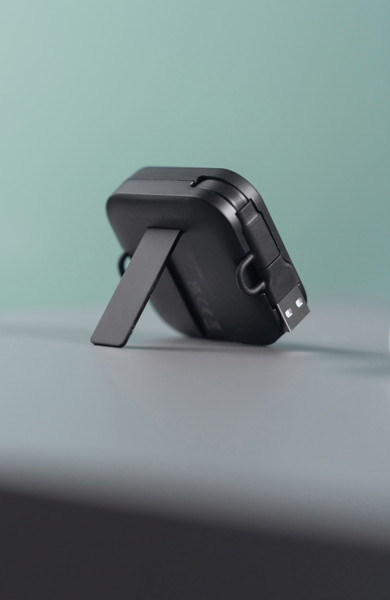 Urban Vitamin San Jose 100W stand with retractable cable