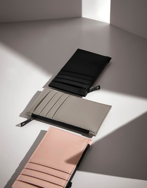 Matte Pu Card Holder - Black / ONE SIZE