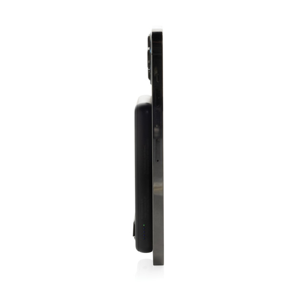 Magnetická powerbanka Zen 5000mAh 5W z RCS plastu a bambusu - Čierna