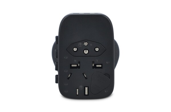4030 | Adaptateur de voyage PowerPro en plastique recyclé