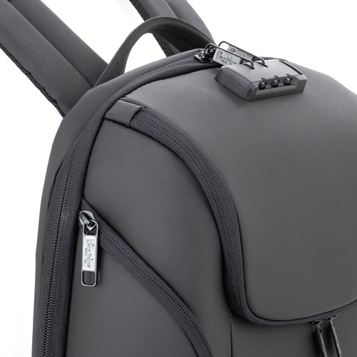 MOCHILA SEMI-RIGIDA "HOFMAN"