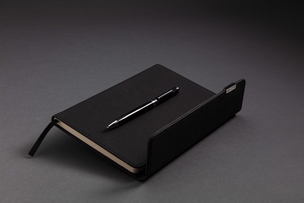 XD - Swiss Peak deluxe A5 notebook and pen set