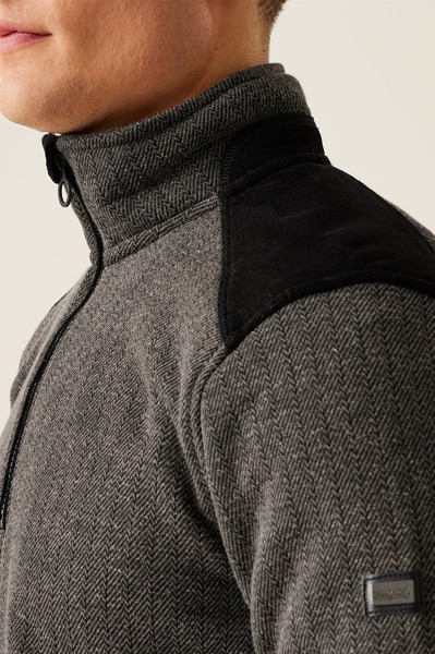 Holbeck Half Zip Fleece - Black / 3XL