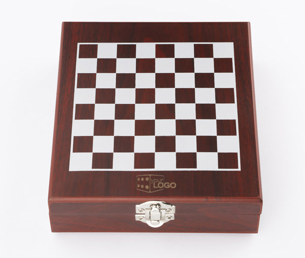 Wine set with chess TREBB