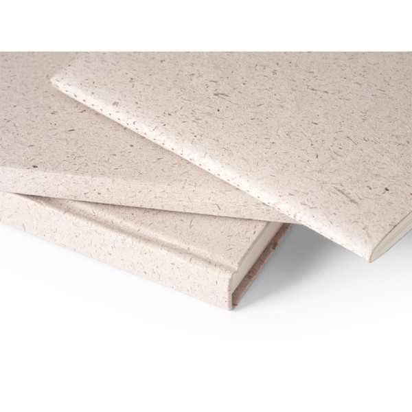ORGANIC SEMI-RIGID. Bloco de notas A5 com capa semi-rígida fabricada a partir de matéria orgânica de elefante (80%)