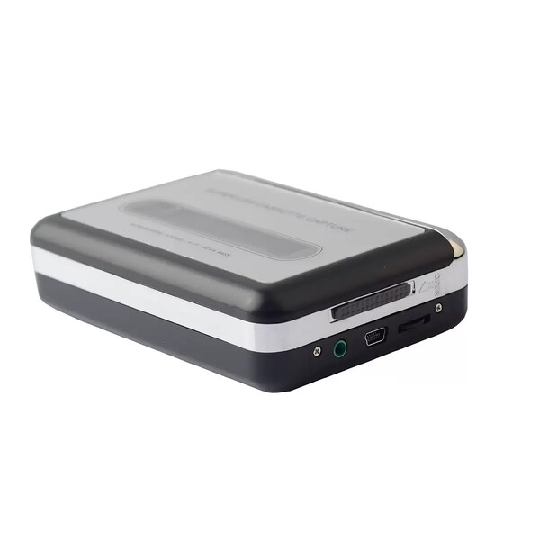 Cassette player with USB-to-MP3 converter