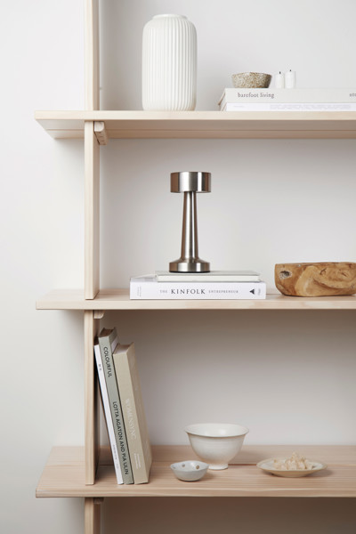 Vinga Maris table lamp, recycled ABS, USB-C - Silver Grey
