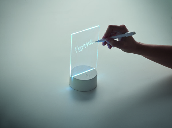 Light-up LED memo board Ledmemo