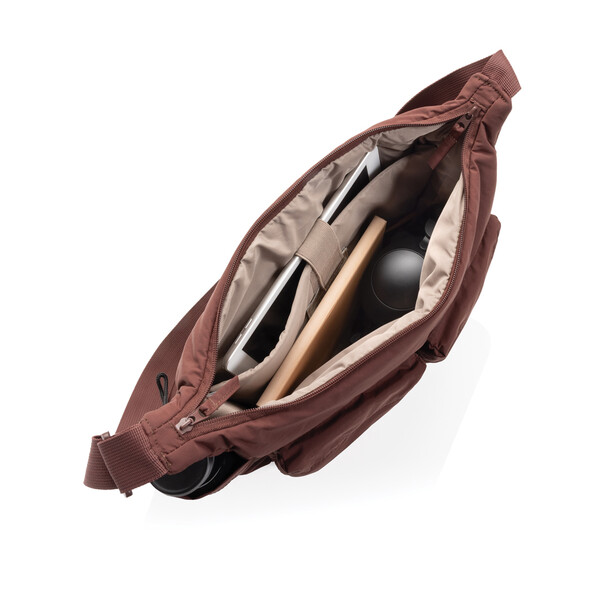 KENTO URBAN RCS polstrovaná crossbody taška z rec. Nylonu - Vínovo Červená