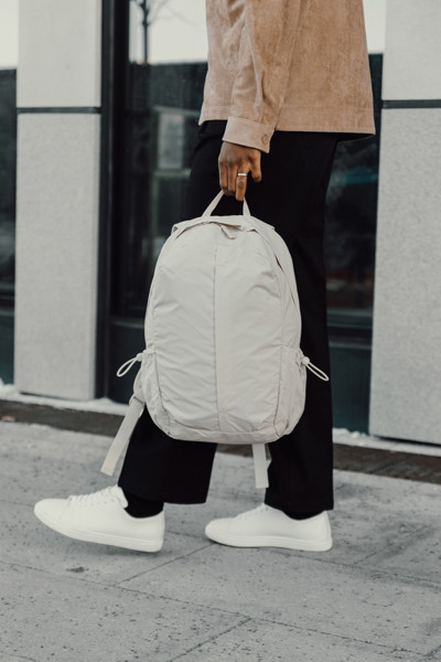 Batoh Urban KENTO z RCS recykl. nylonu s předním zipem - Béžová